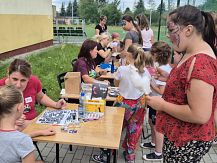 Wyjazdowe integracyjne warsztaty kreatywne w Grądach Woniecko