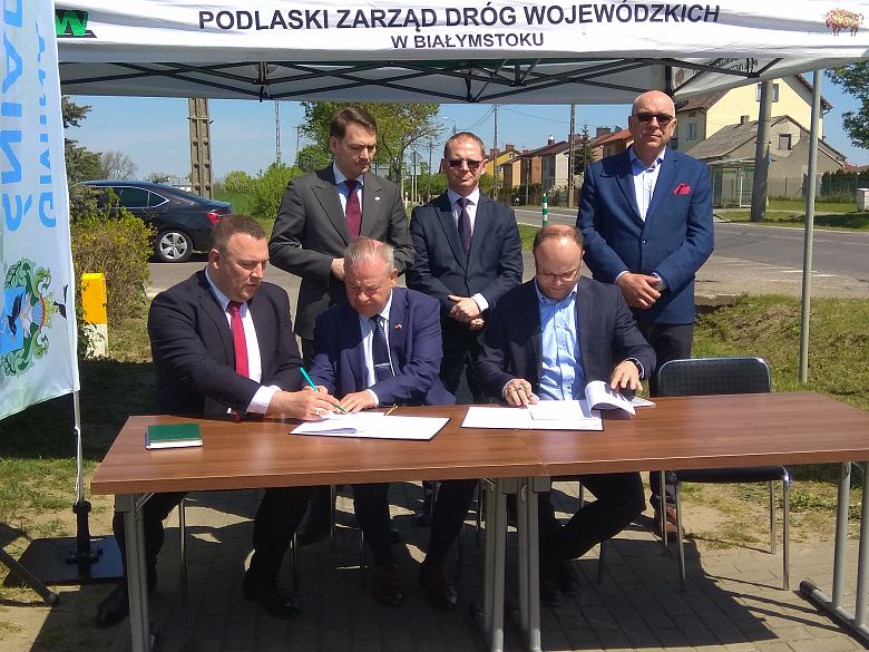 Umowa na modernizację drogi wojewódzkiej Nr 677 podpisana